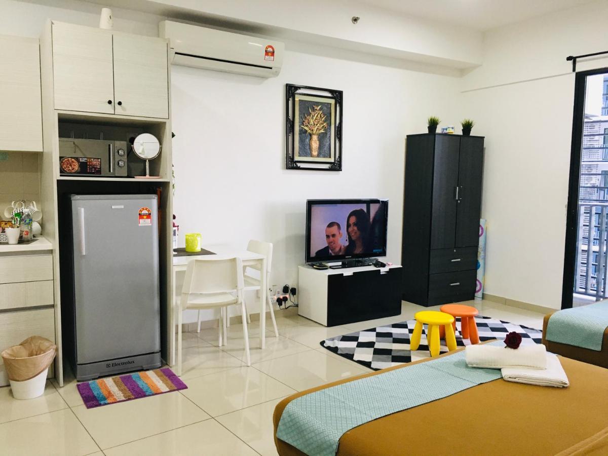 D'Gunduls Homestay Studio By Dgh I-City Shah Alam Exteriör bild