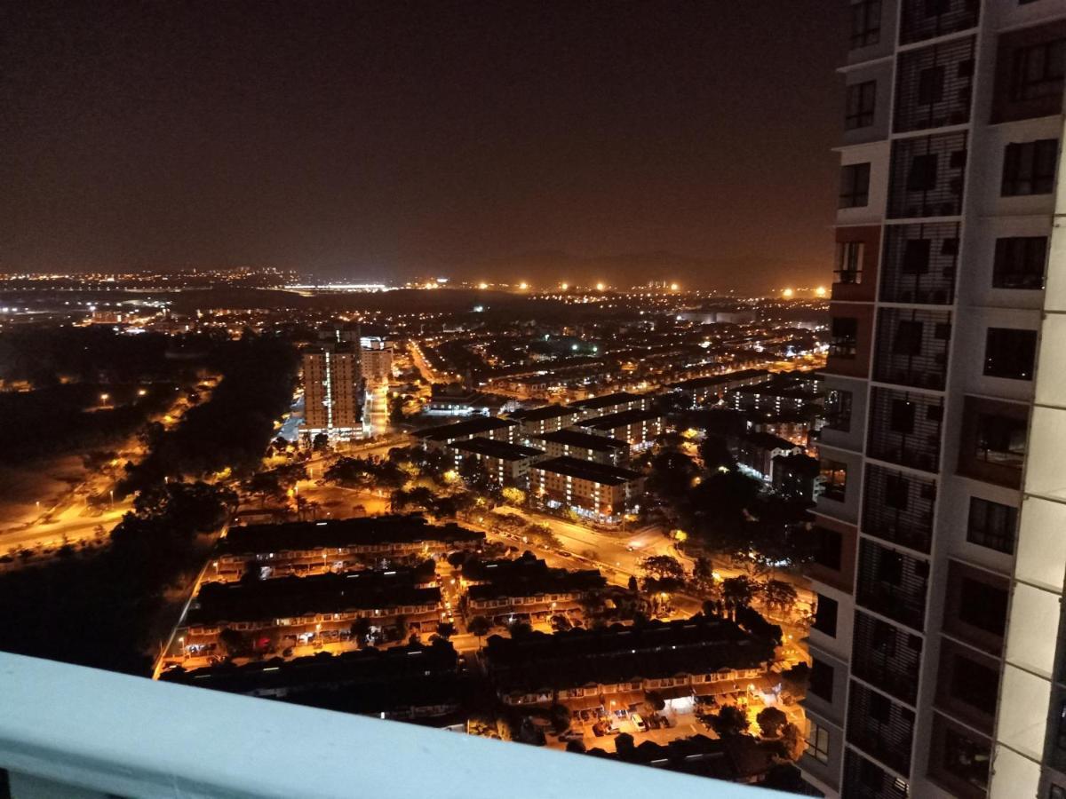 D'Gunduls Homestay Studio By Dgh I-City Shah Alam Exteriör bild
