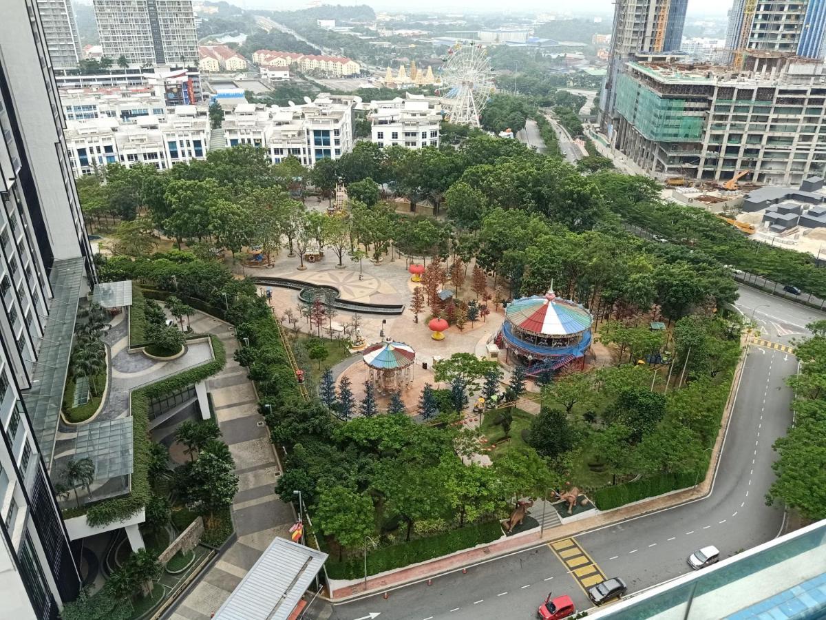 D'Gunduls Homestay Studio By Dgh I-City Shah Alam Exteriör bild
