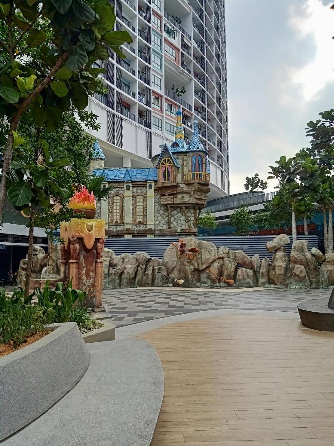 D'Gunduls Homestay Studio By Dgh I-City Shah Alam Exteriör bild
