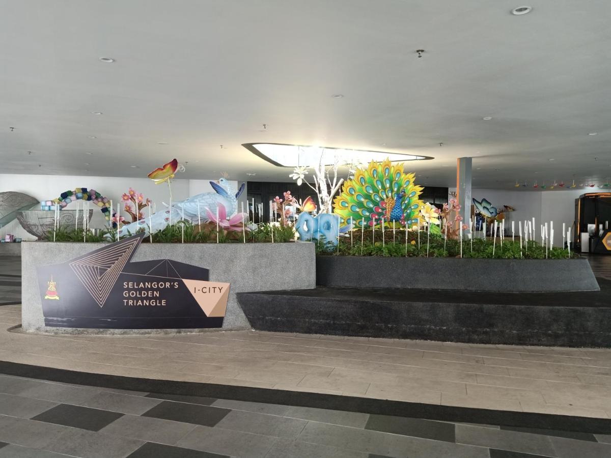 D'Gunduls Homestay Studio By Dgh I-City Shah Alam Exteriör bild