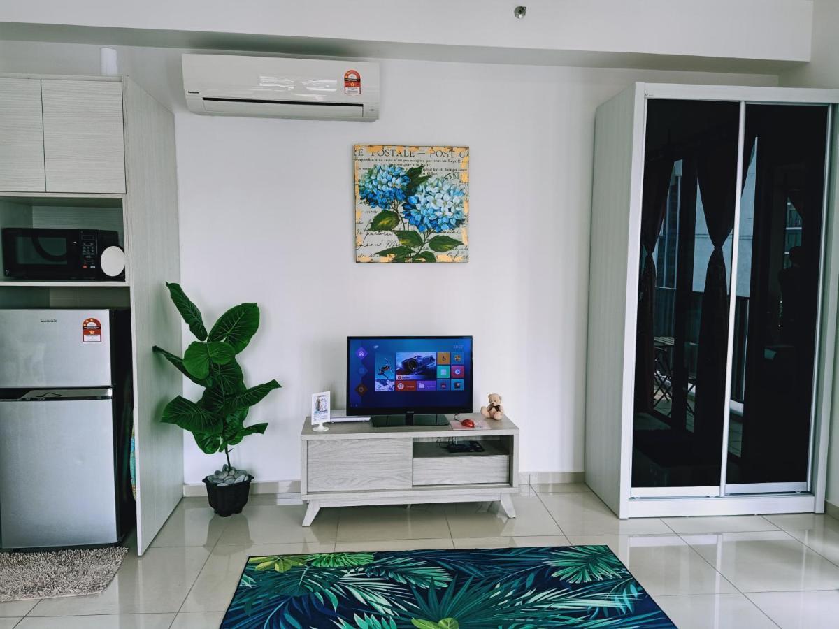 D'Gunduls Homestay Studio By Dgh I-City Shah Alam Exteriör bild