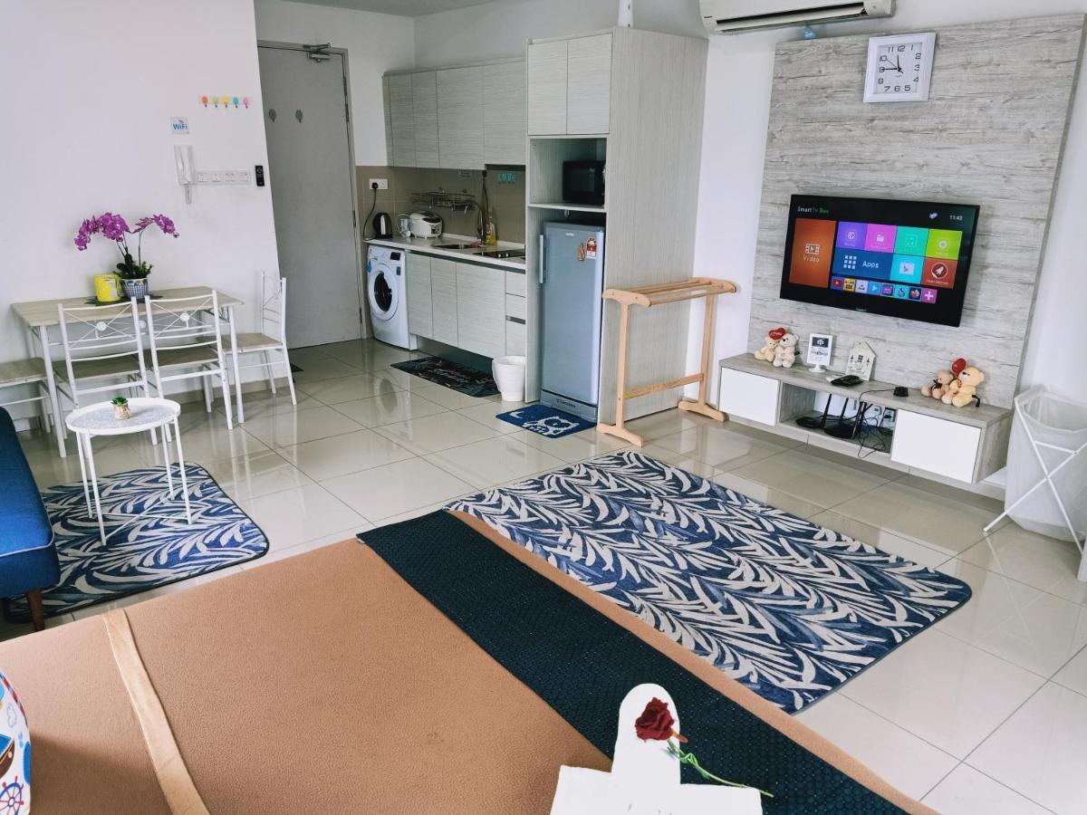 D'Gunduls Homestay Studio By Dgh I-City Shah Alam Exteriör bild