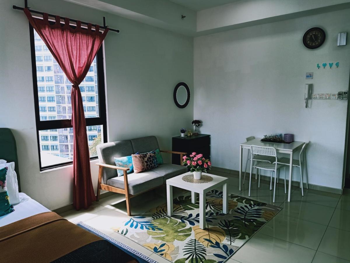 D'Gunduls Homestay Studio By Dgh I-City Shah Alam Exteriör bild