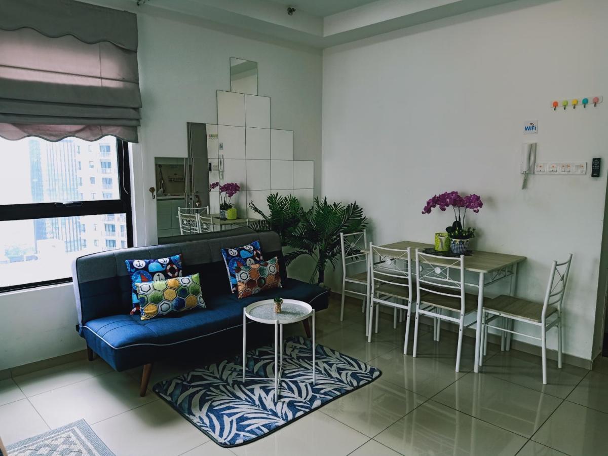 D'Gunduls Homestay Studio By Dgh I-City Shah Alam Exteriör bild