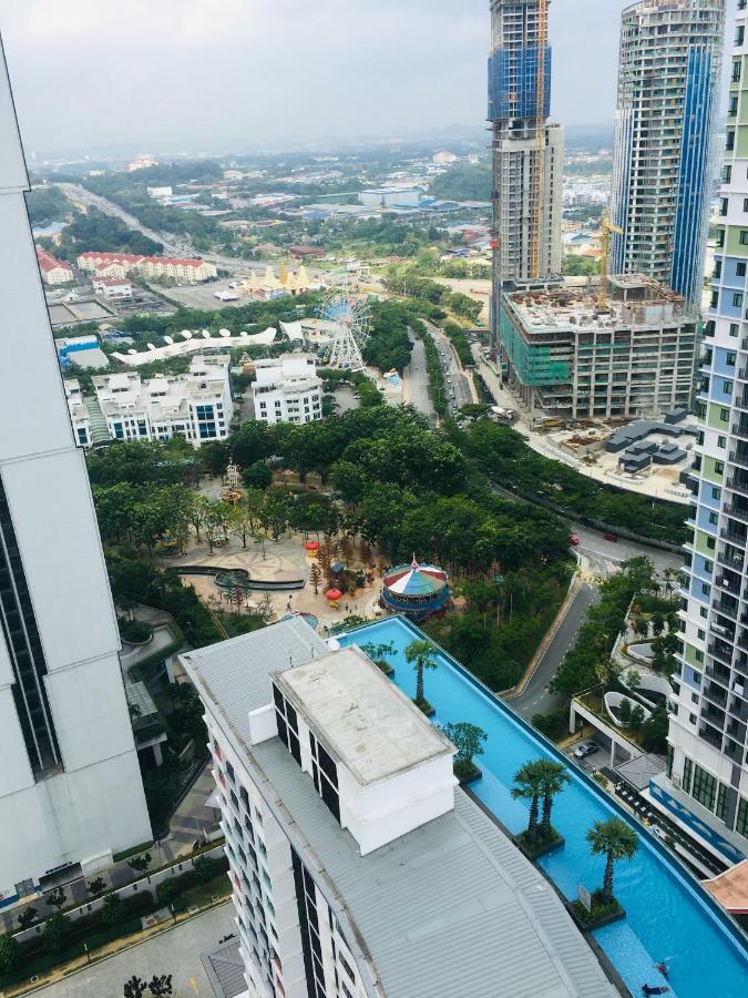 D'Gunduls Homestay Studio By Dgh I-City Shah Alam Exteriör bild